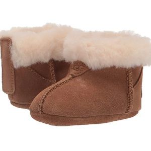 Infant Ugg boots NWT size 4/5